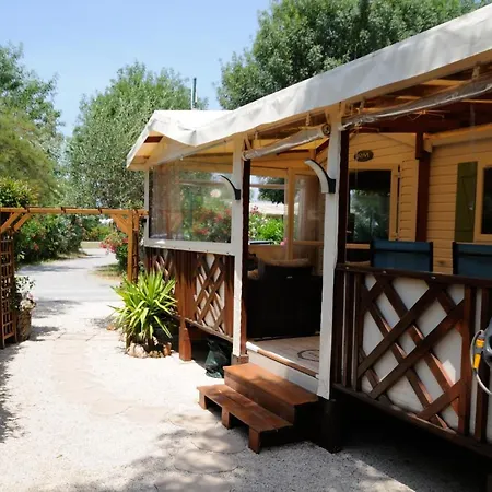 Apartment Mobilhome Les Agapanthes Au Camping Les Pins Maritimes Hyeres