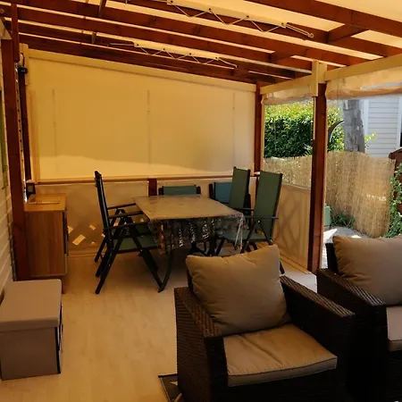 Mobilhome Les Agapanthes Au Camping Les Pins Maritimes Hyeres