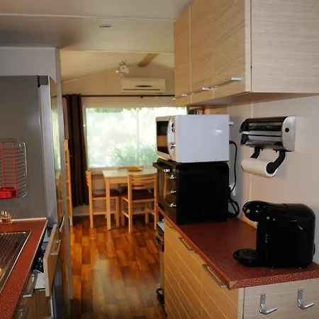 Mobilhome Les Agapanthes Au Camping Les Pins Maritimes Apartment *