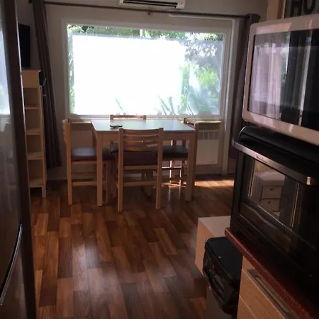 Apartment Mobilhome Les Agapanthes Au Camping Les Pins Maritimes *